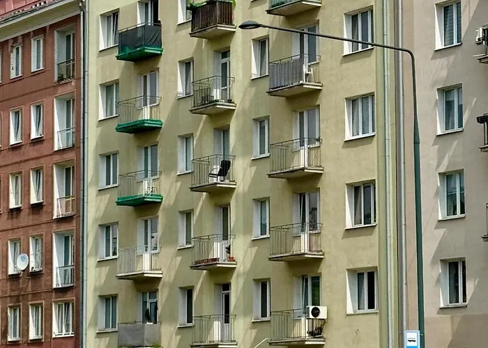 Apartment Designer' S By Center, Air Condition